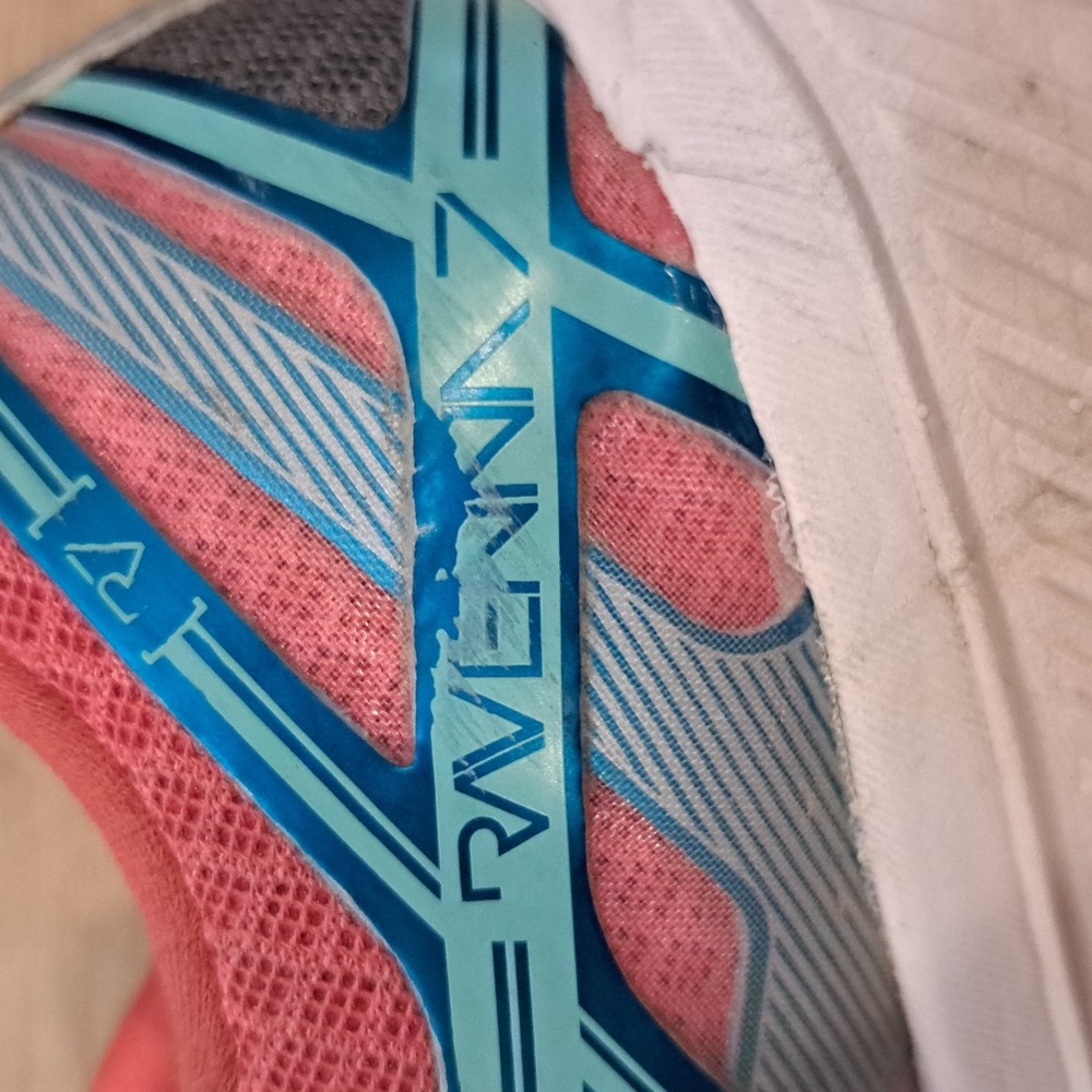 Brooks Gray and Coral R7 Athletic Shoes - Picture 9 of 9